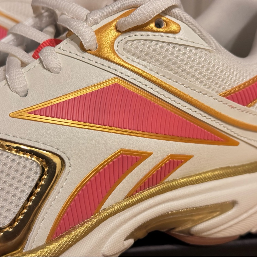 WOMEN'S REEBOK PREMIER ROAD PLUS VI RUNNING SHOES - Picture 12 of 16